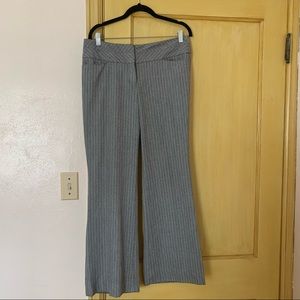 Express Editor Trouser Pants Gray and White Pinstripes Size 6